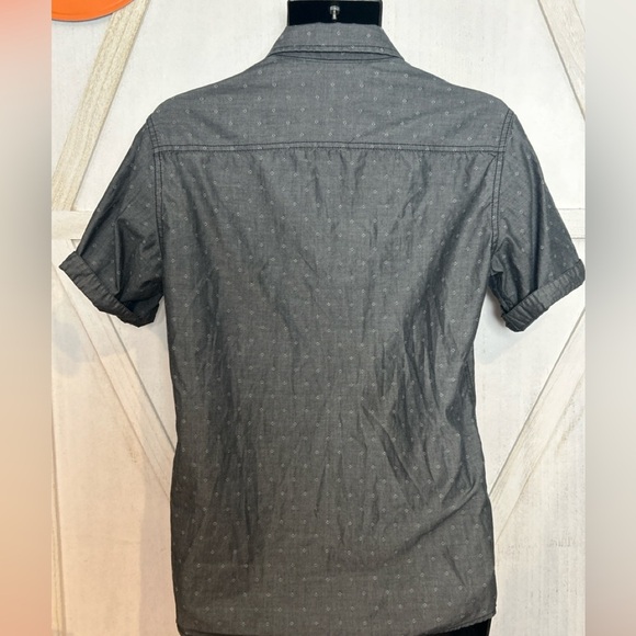 Rock & Republic Men’s Short Sleeve Button Up Shirt Gray Pattern Size Small - Picture 4 of 5